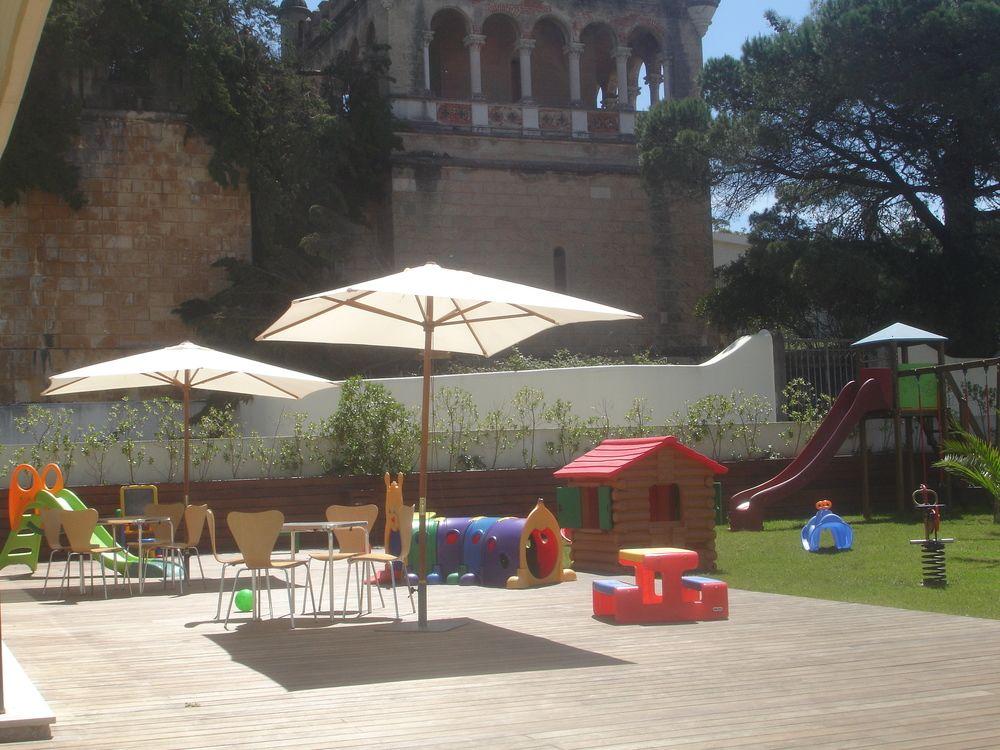 Malibu Foz Hotel - La Maison Younan Figueira da Foz Esterno foto The children's garden
