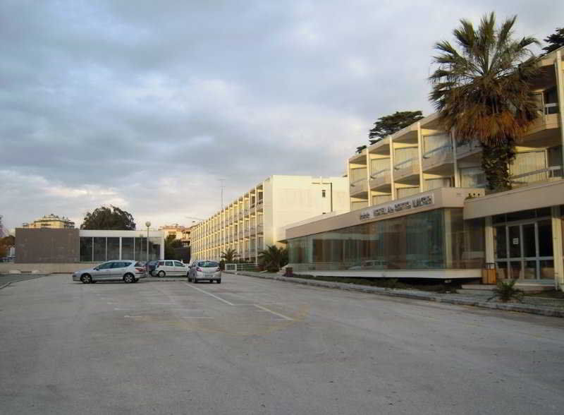 Malibu Foz Hotel - La Maison Younan Figueira da Foz Esterno foto The campus of the University of Patras