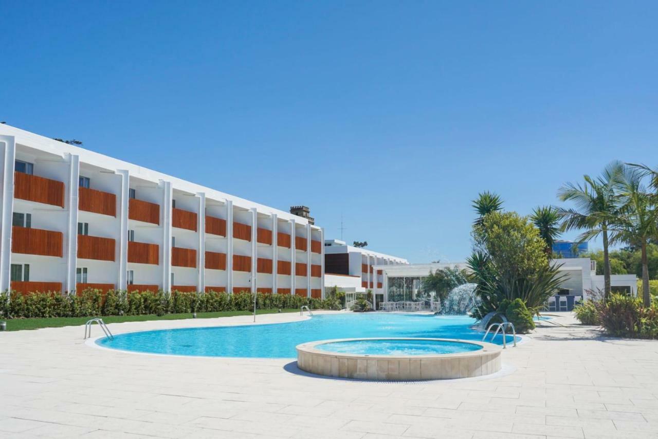 Malibu Foz Hotel - La Maison Younan Figueira da Foz Esterno foto